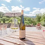 Weingut Rixinger منزل للإقامة